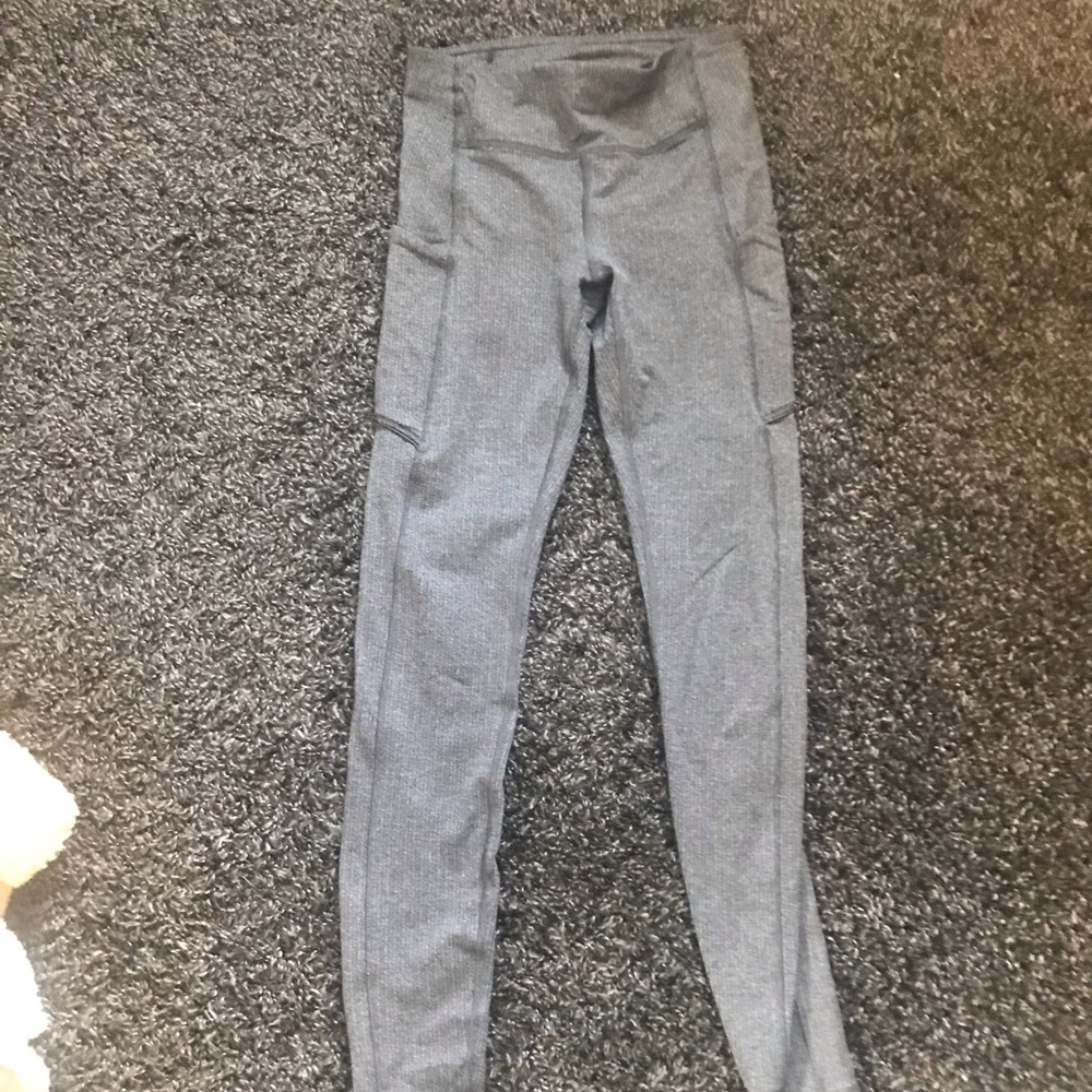 gray lululemon leggings